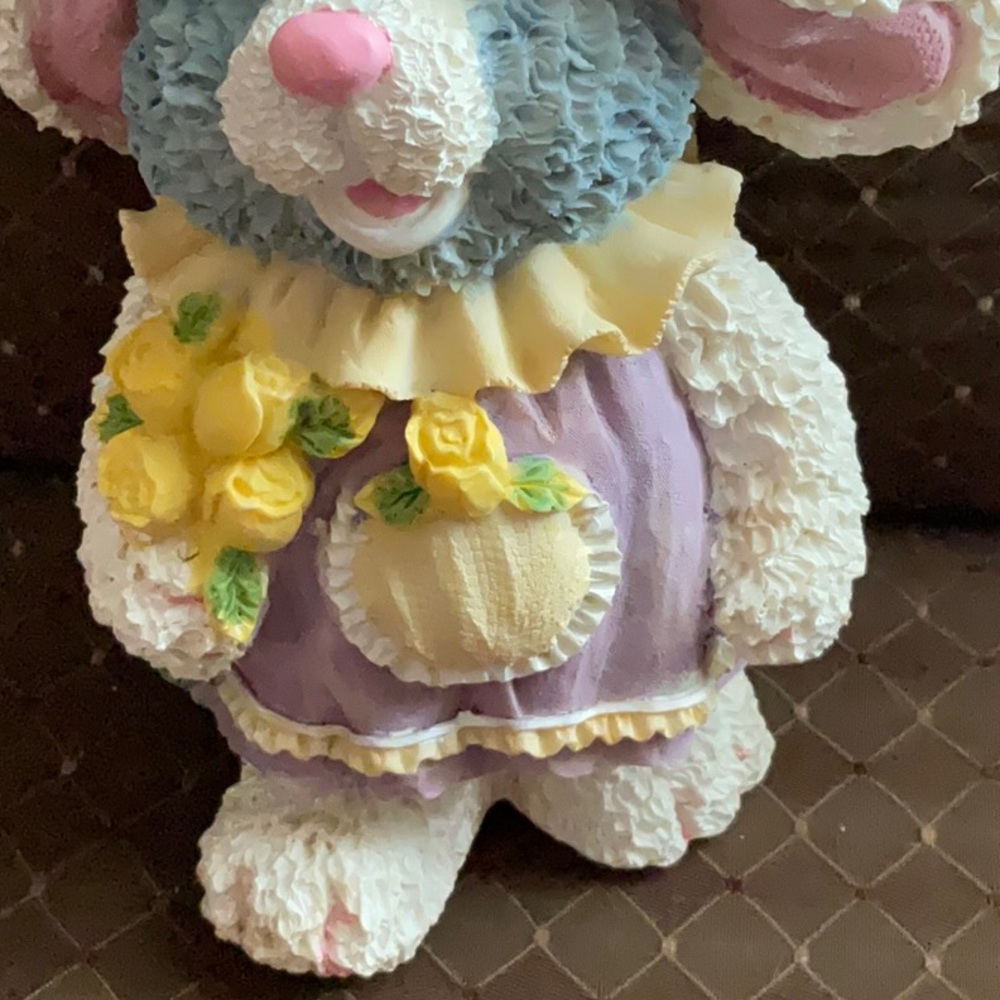 Vintage Rabbit Figurine - Picture 6 of 10